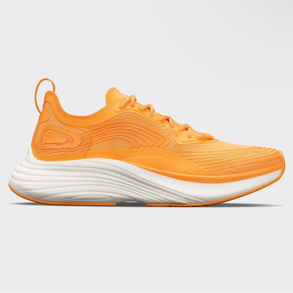 APL Streamline Sneakers Women's Running Shoes
Size 7 Mango